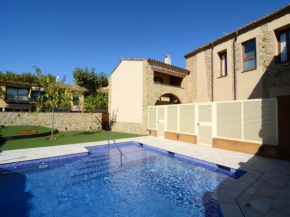 Holiday home in pals with garden